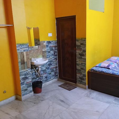 Amar Priya Guest House Kolkata Ngoại thất bức ảnh